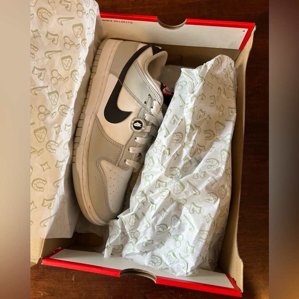 Nike Low Dunk Lottery in Gray Fog original box - Picture 12 of 16